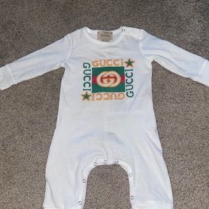 Unisex 3/6 month Gucci onsie